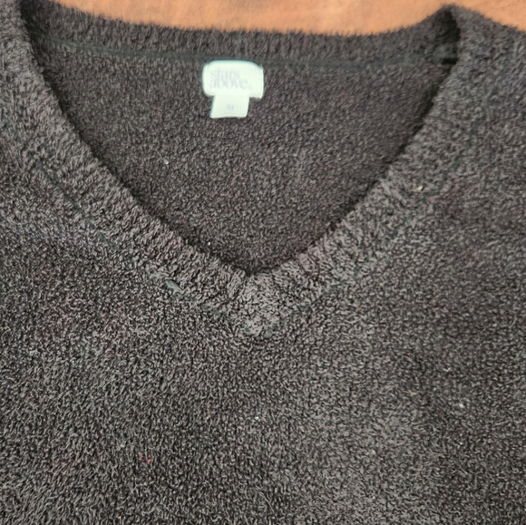 Stars Above V-Neck Cropped Sweater - Picture 3 of 4